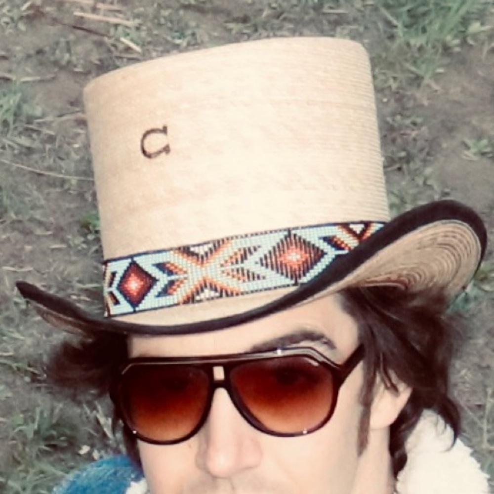Charlie 1 Horse palm top hat